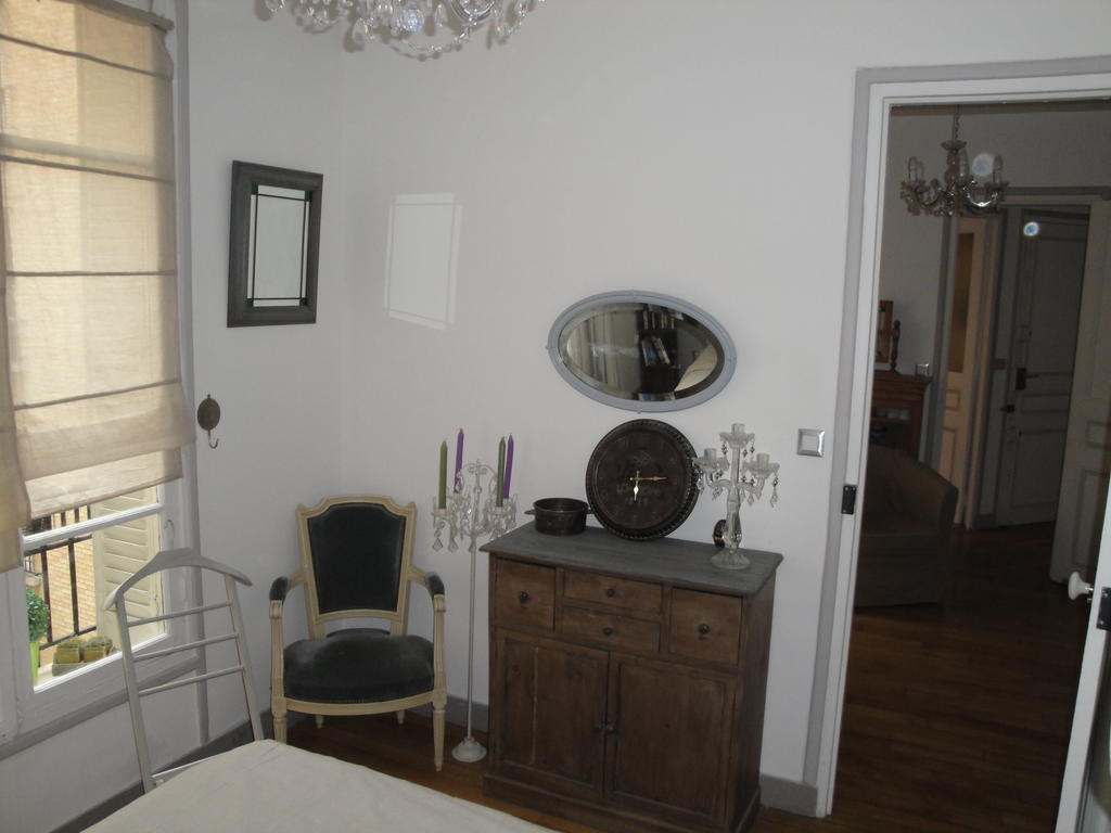 Almeria Garden Apartment Παρίσι Δωμάτιο φωτογραφία