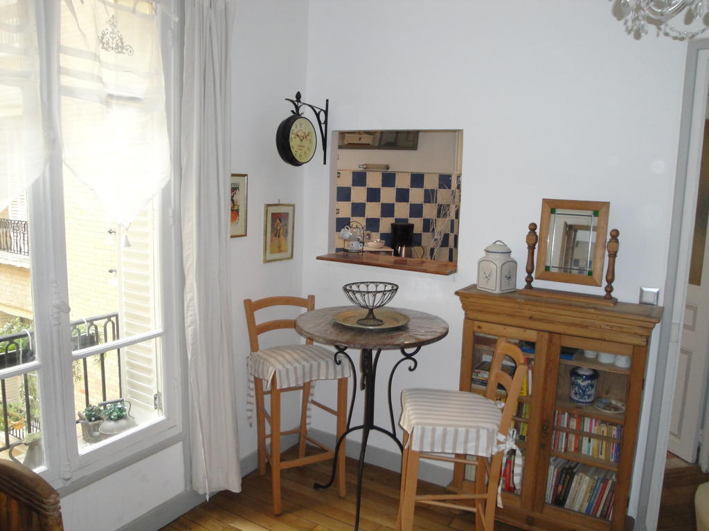 Almeria Garden Apartment Παρίσι Δωμάτιο φωτογραφία